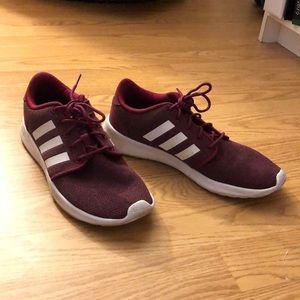 Adidas burgundy knit tennis shoe